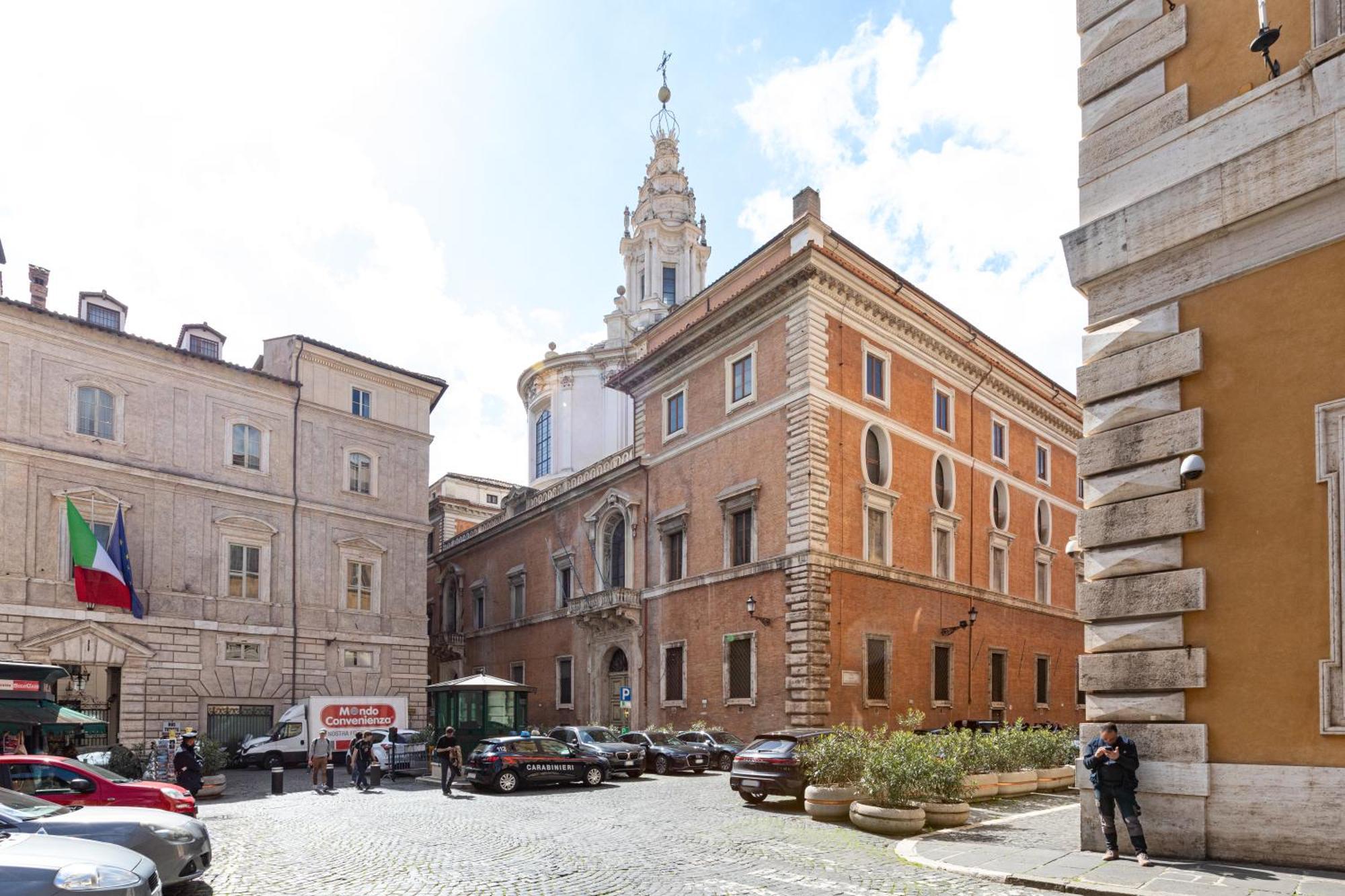 Apartment With Nice Terrace By The Amazing Pantheon, Rome